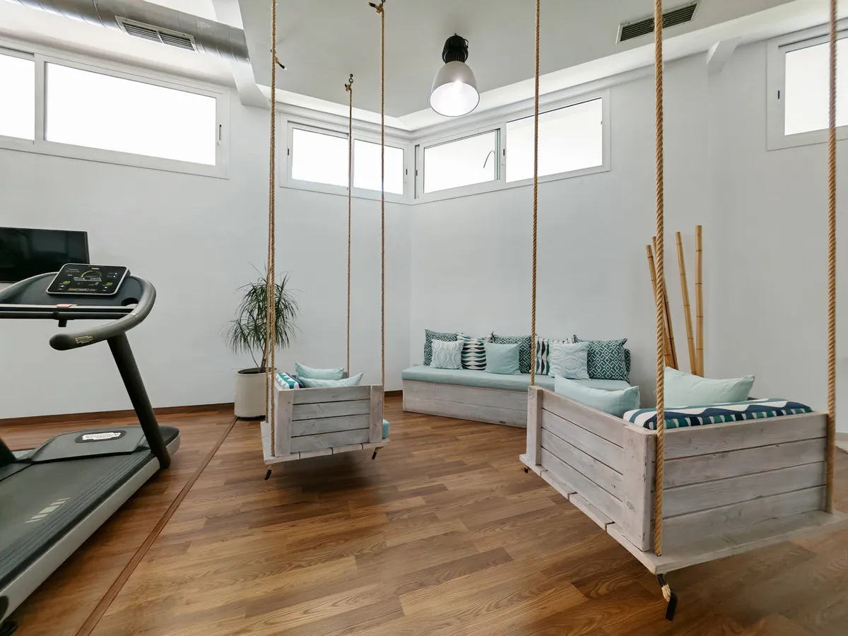 f2363a2b-3661-43e1-9070-2fa1bd13d4f1