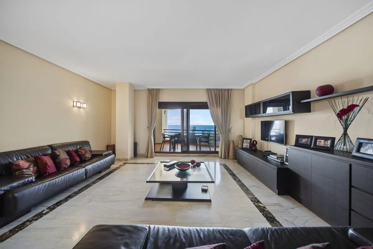 068ffe06-47d4-46d1-8828-26ca4b7212d8