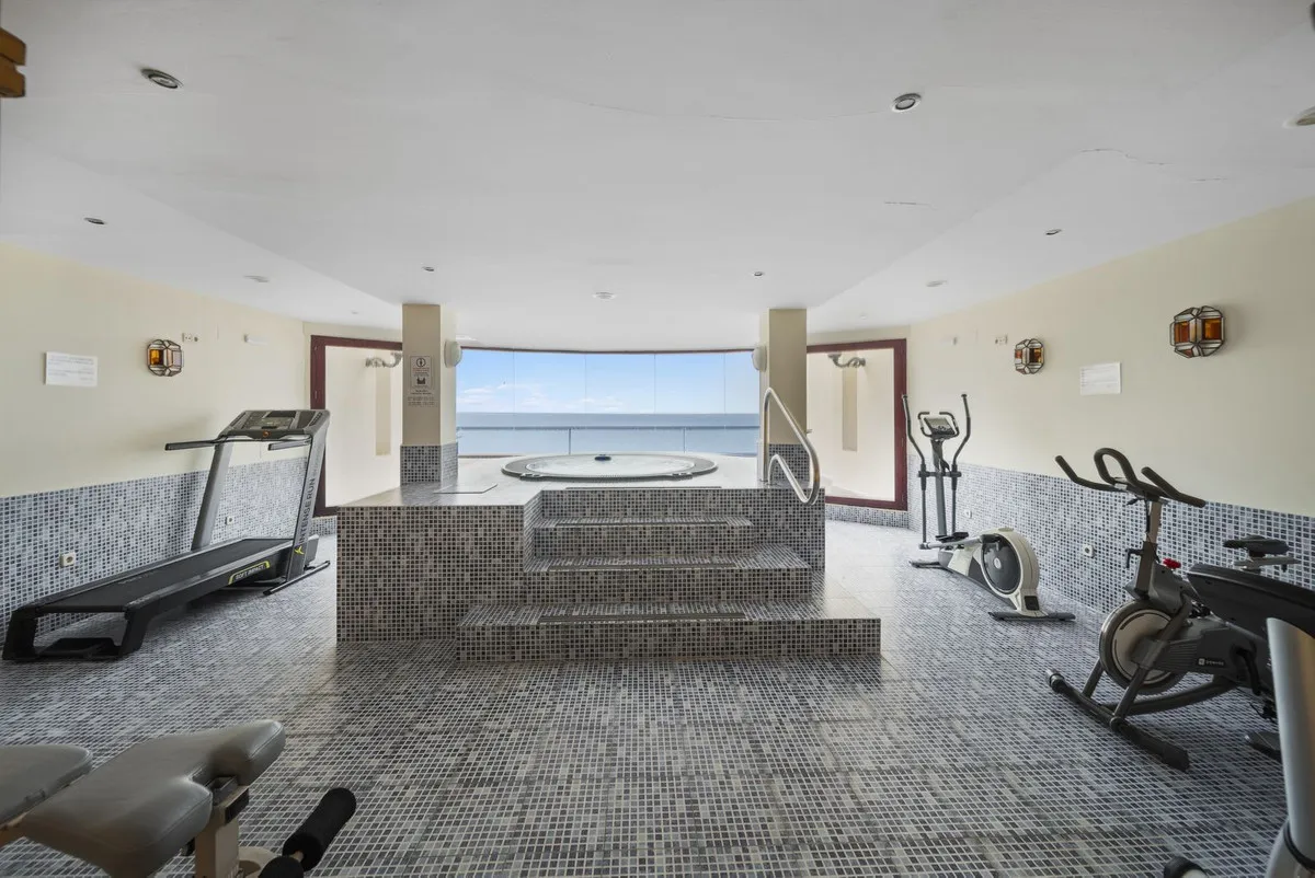 98512647-9ff2-4808-81dc-525385804702