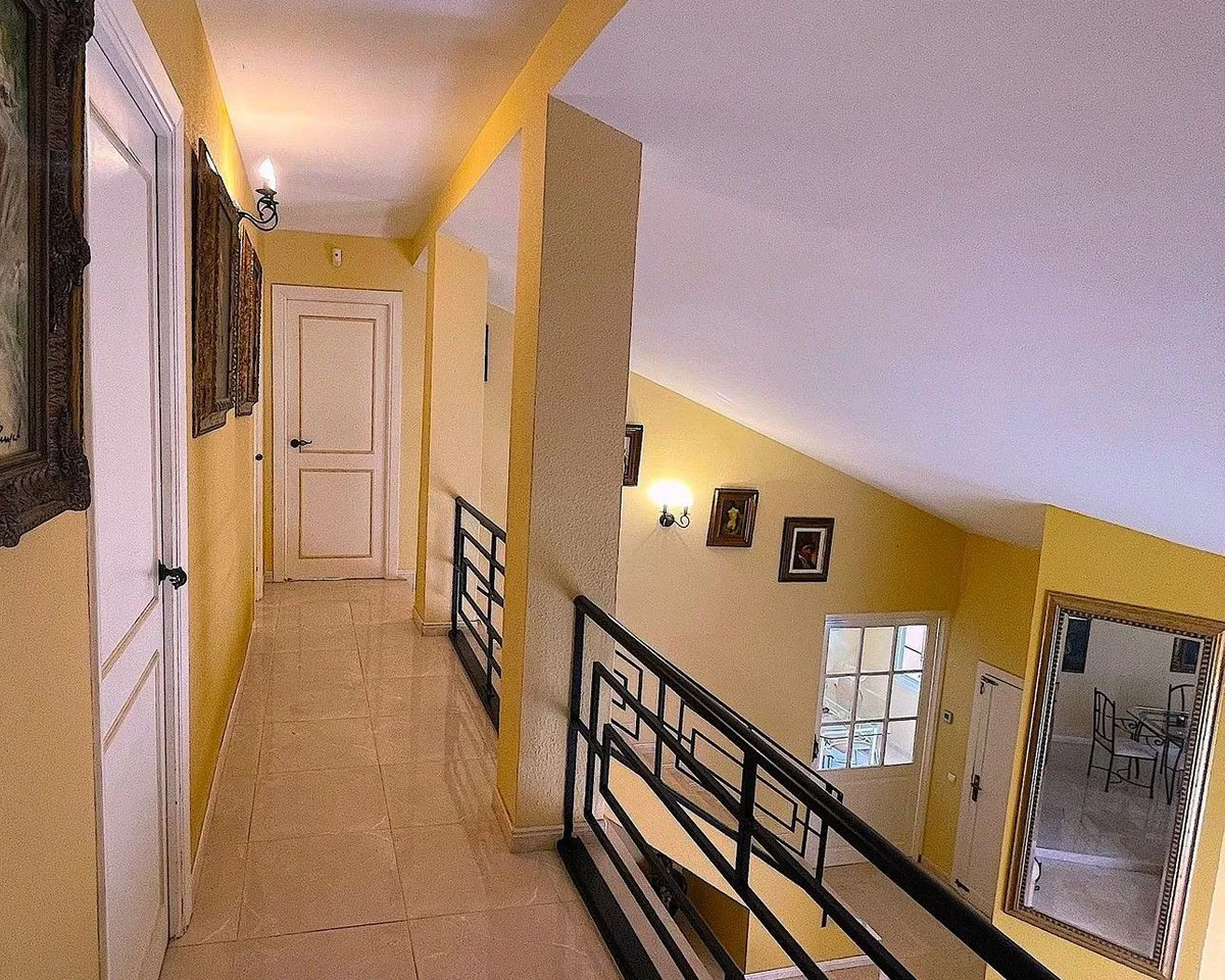 45af52a3-3ac8-4b05-913c-fafc832c3386