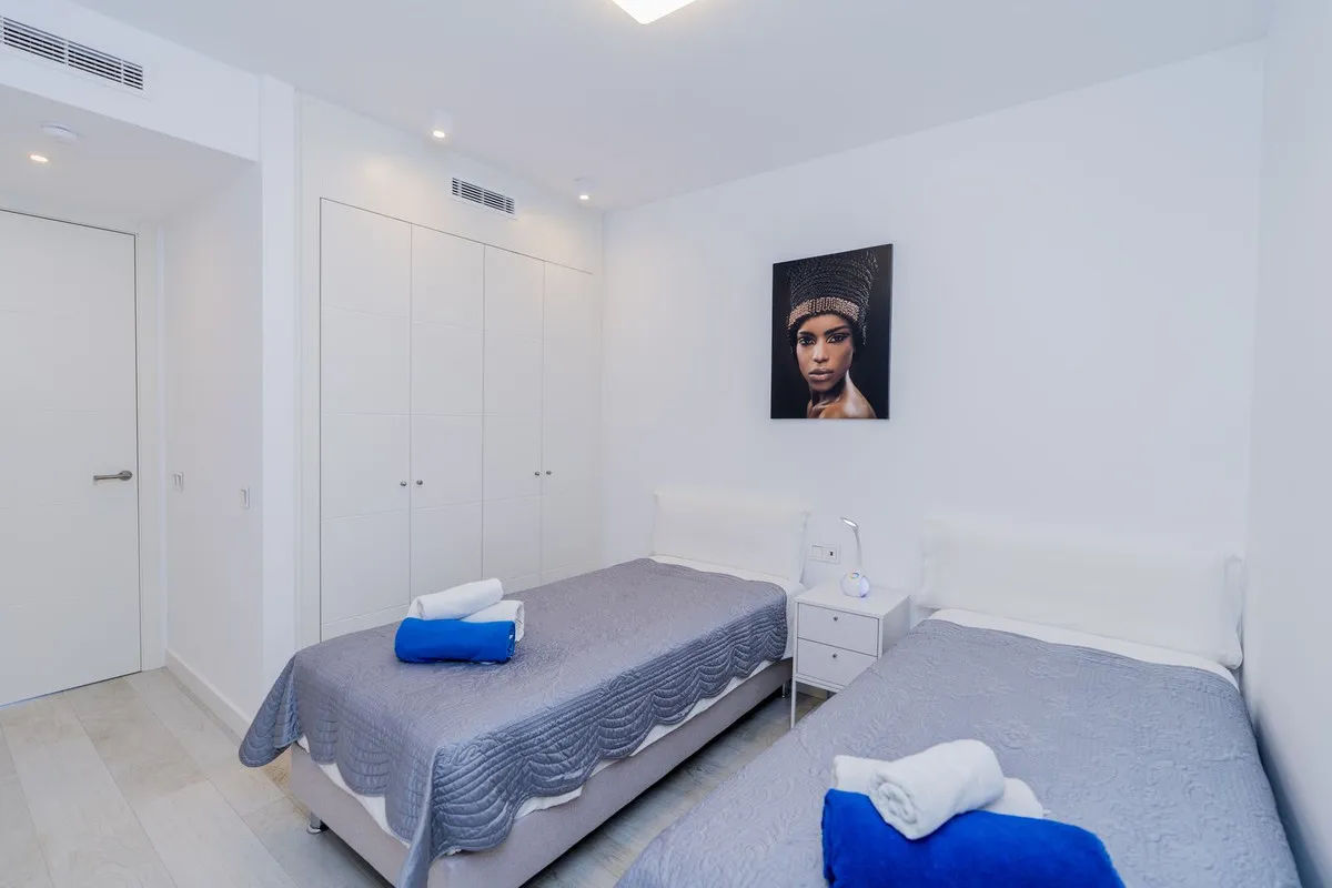 4ed03c87-484a-448c-9f38-047a48fcb096