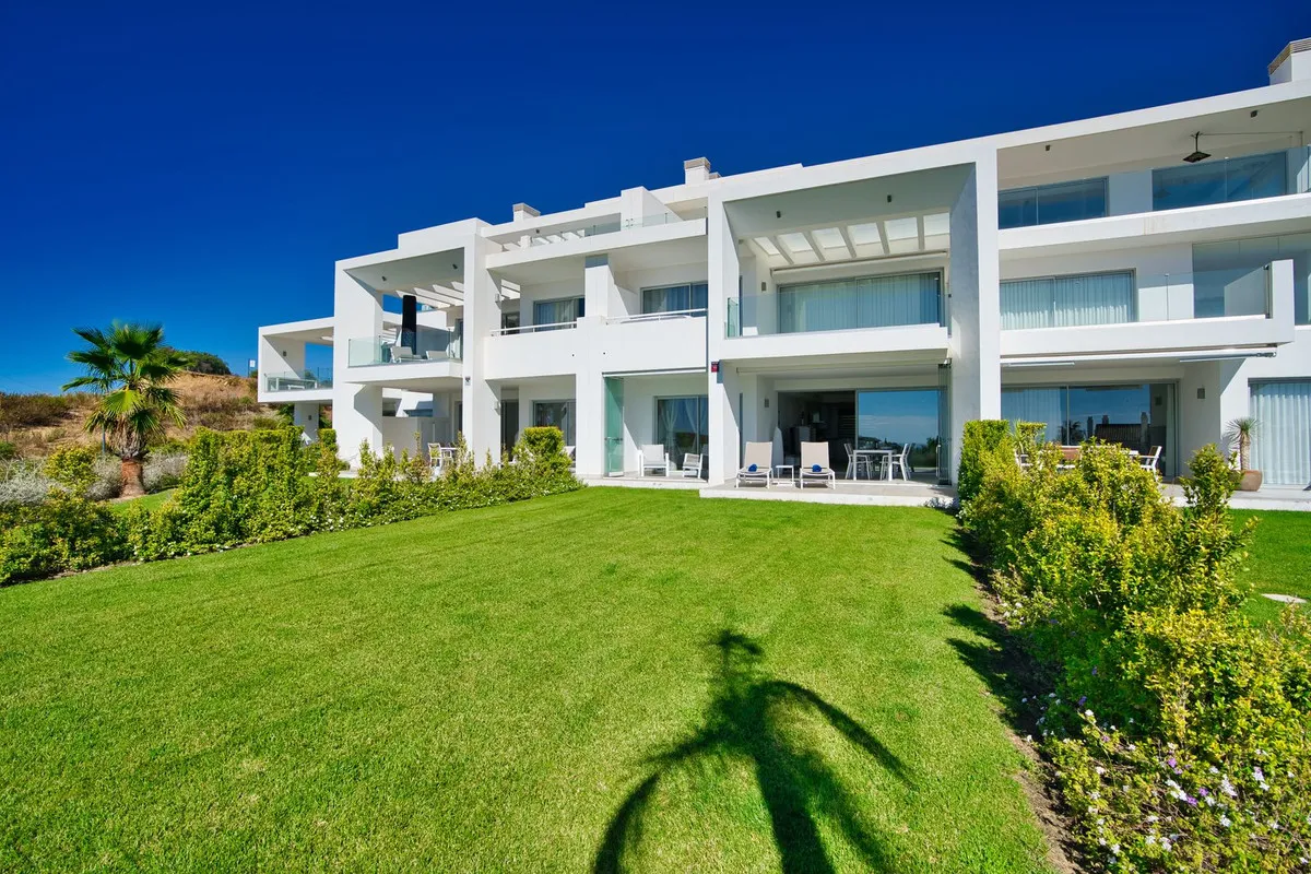 a9dde044-4377-4332-84cf-dea6e0b10a4b