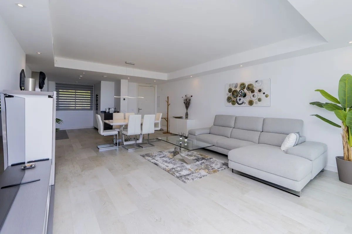 de1e8b1a-088b-41e2-8872-eee683cc33a2