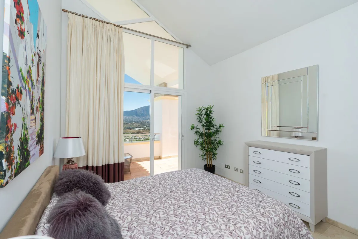 5c7c2905-15af-4fbb-9f9d-937f9b4fd2f5