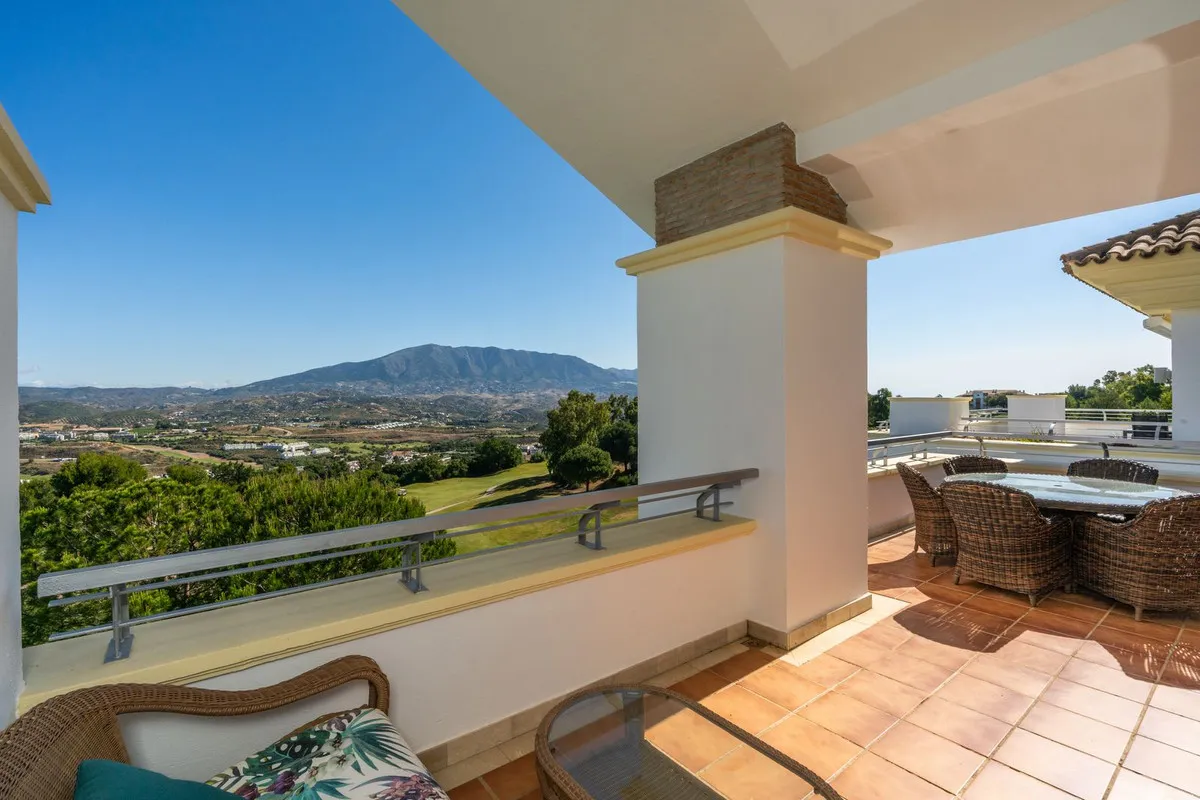 80d406fc-1de1-4bb8-8547-cb81e86bb1b2