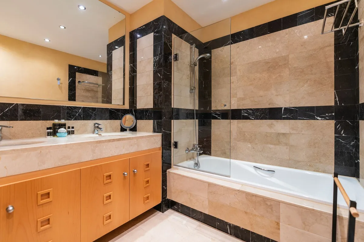 d79d7131-c600-4463-8882-dc26c52436ae