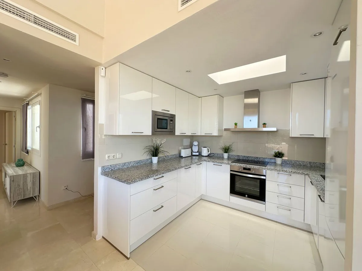 9c269944-5bf3-432e-98c0-de6d5fe9b621