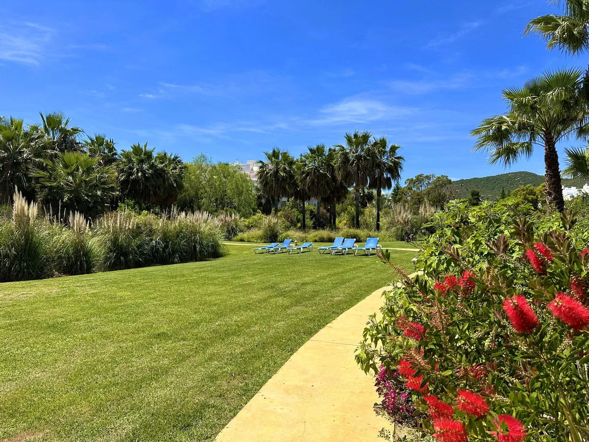 ae3b9177-b8f9-4a1a-a7bb-7f4efb06904d