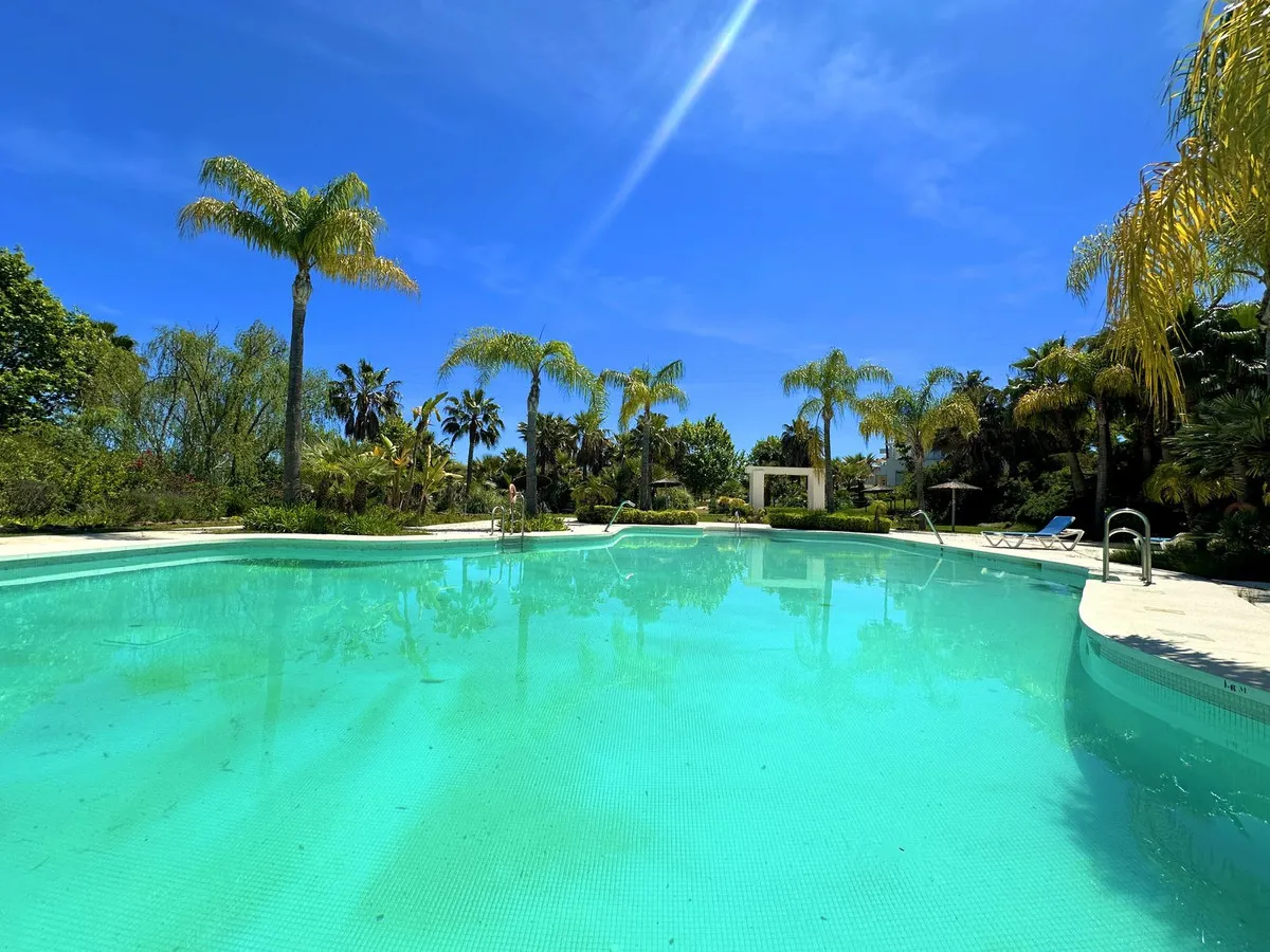 d96b6a02-861c-4bdc-b4c2-80b7c2c0ea83