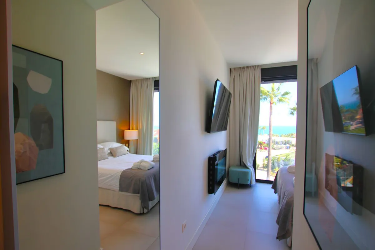 5b1c4382-a6eb-44f9-86fb-bbf8e328a450