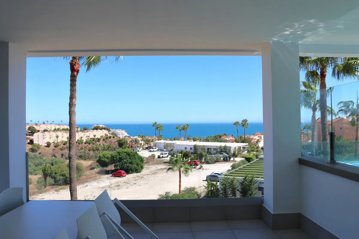 98618bc1-ba8d-45f8-9850-6aca78a159cb