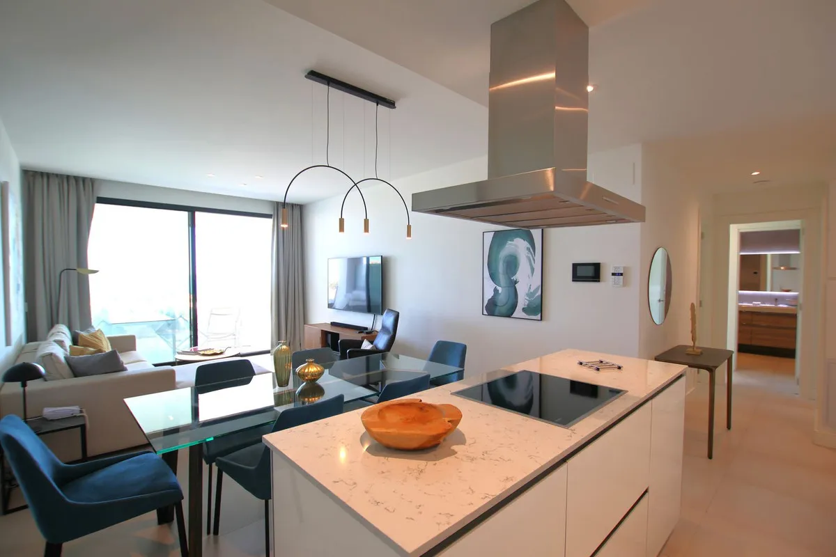 afc29987-e88b-4e28-80b7-e182f7212208