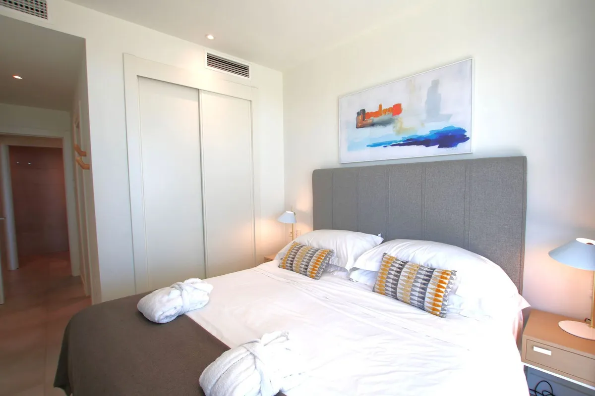 e8b9ab54-394d-4299-be37-a7fab0016093