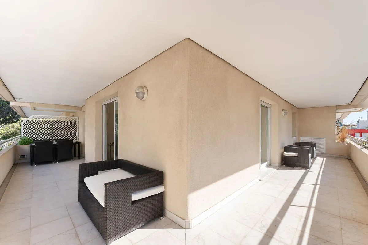 a0a852ae-62a3-4e3b-8d27-c71516348dee