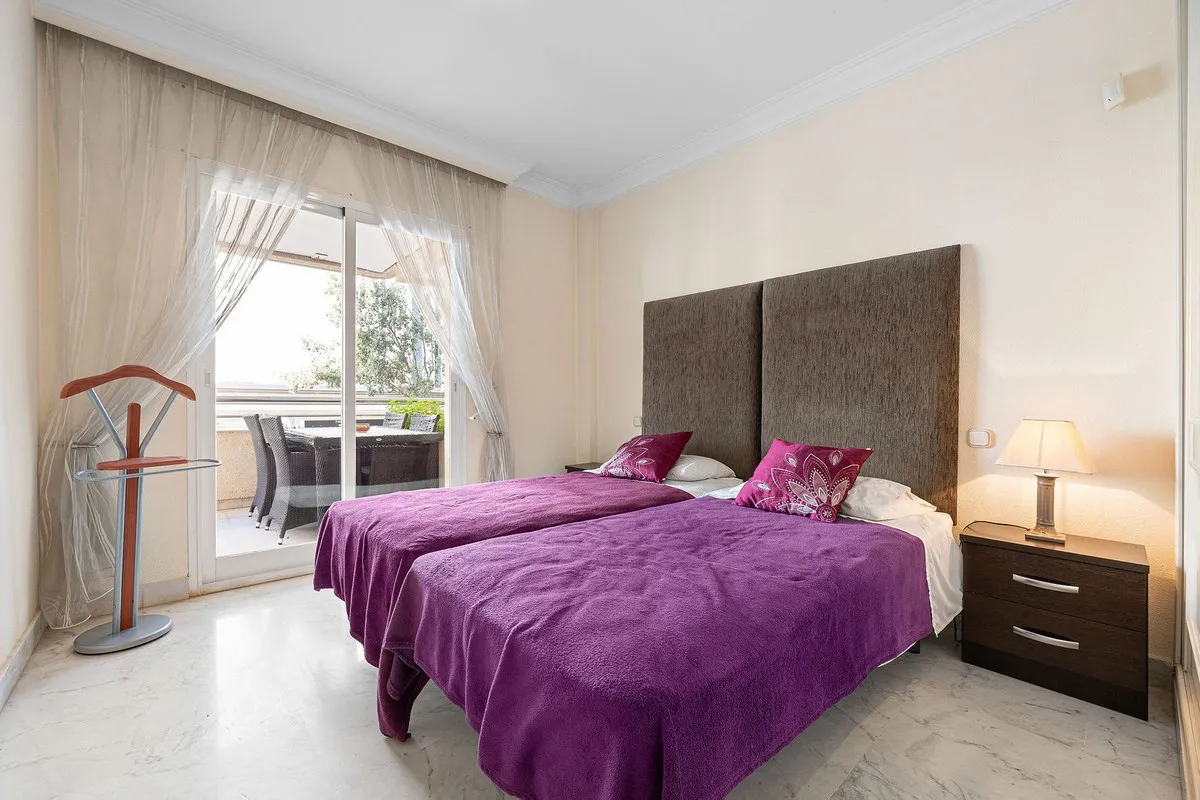 d22a3f27-5ba4-404b-af6d-b1efd8f9aed4