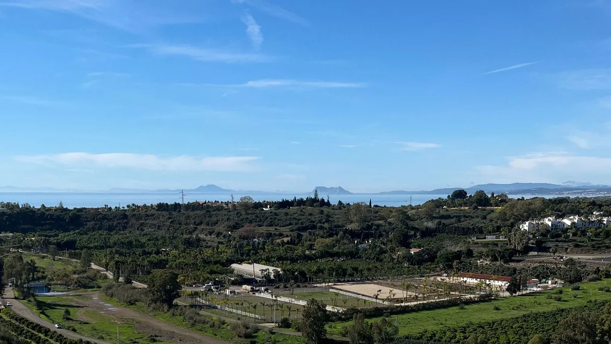 74bc8a92-23fe-40db-9ef6-2fbe5dbe0a3b