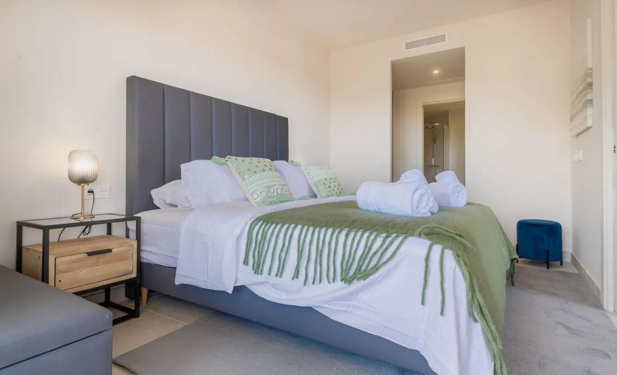 1fd78d9a-c74b-4dc4-a2d7-c0d854485f3e