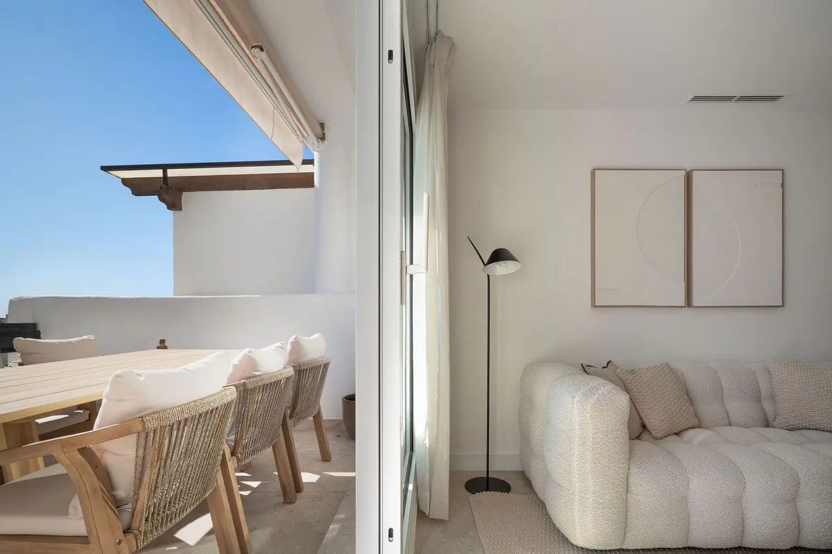 feb46a8f-dbeb-4689-935b-8f75fa47a772