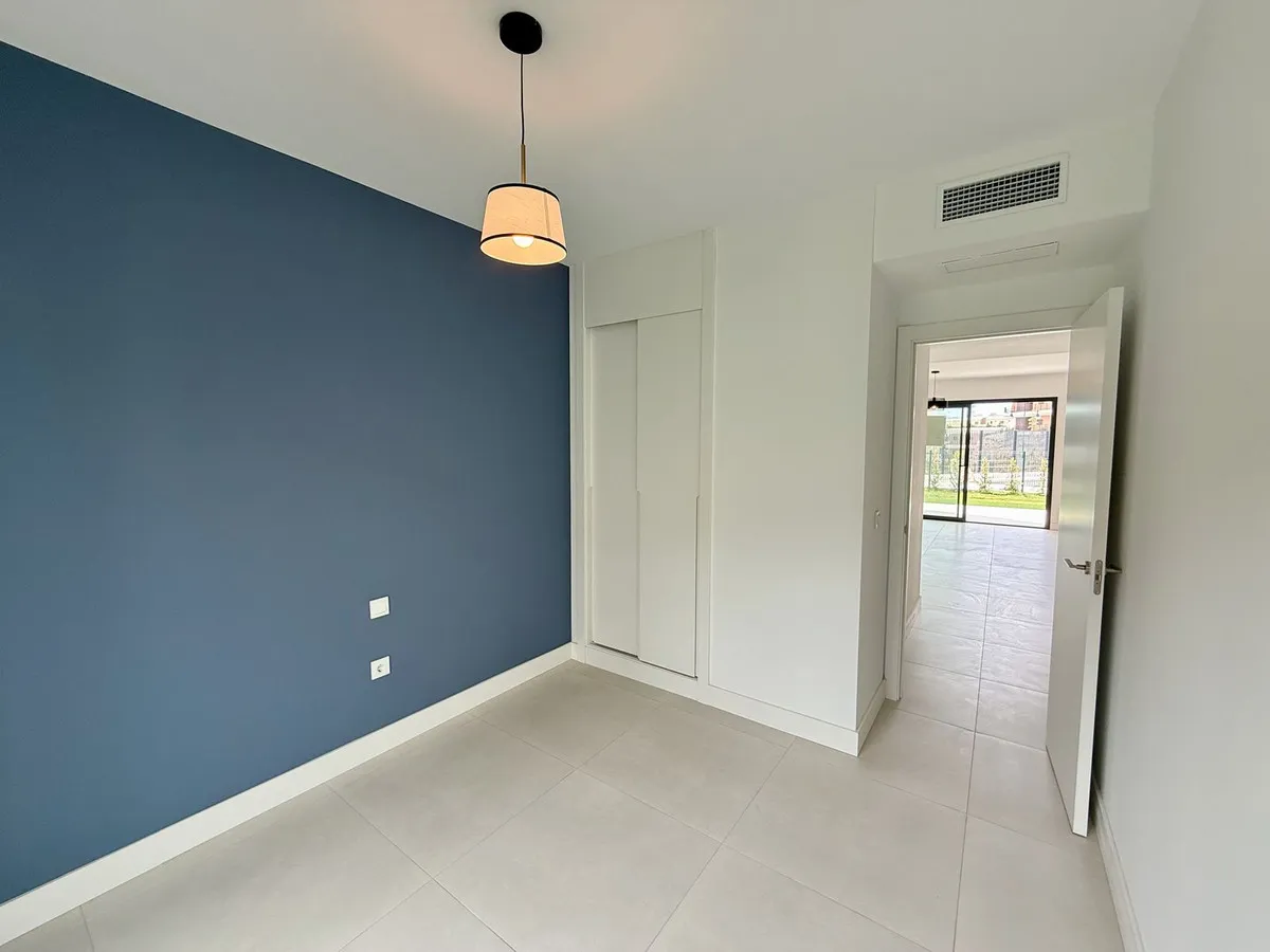 ad087908-ab95-4317-86d0-9720850fab8a