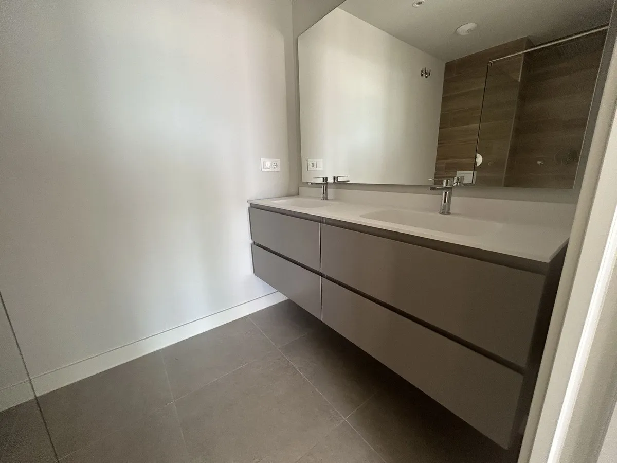 ccceabb4-09d5-4a90-a393-30838d87ae94