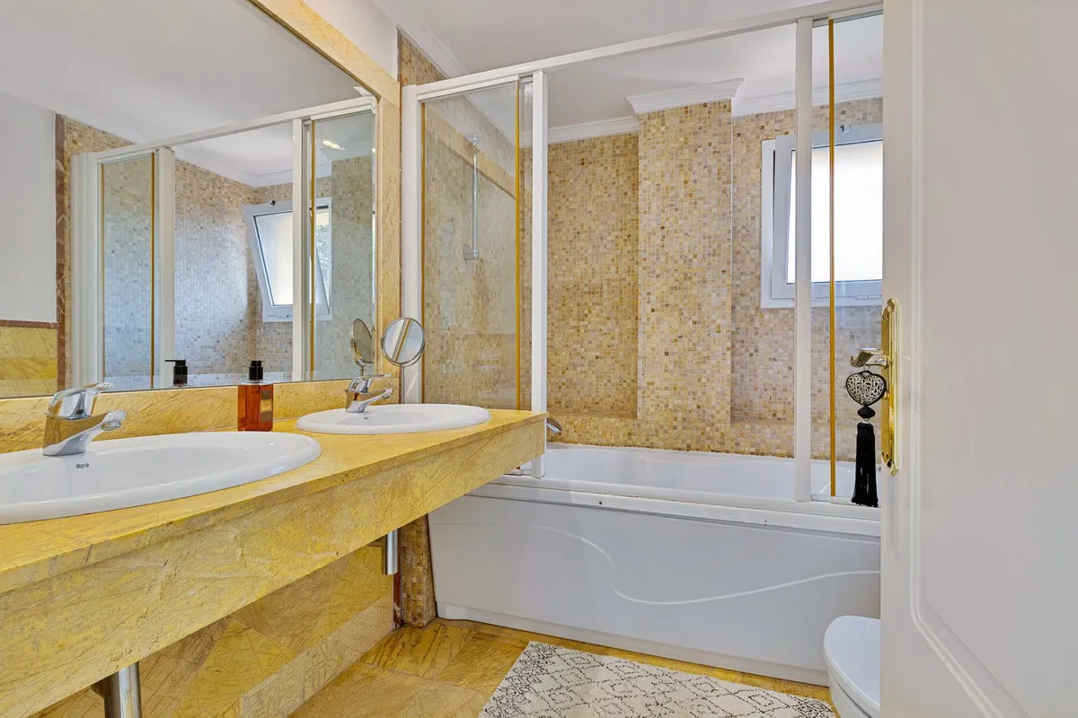 51212fe1-fe92-4a22-881a-1606cb6a0ea0