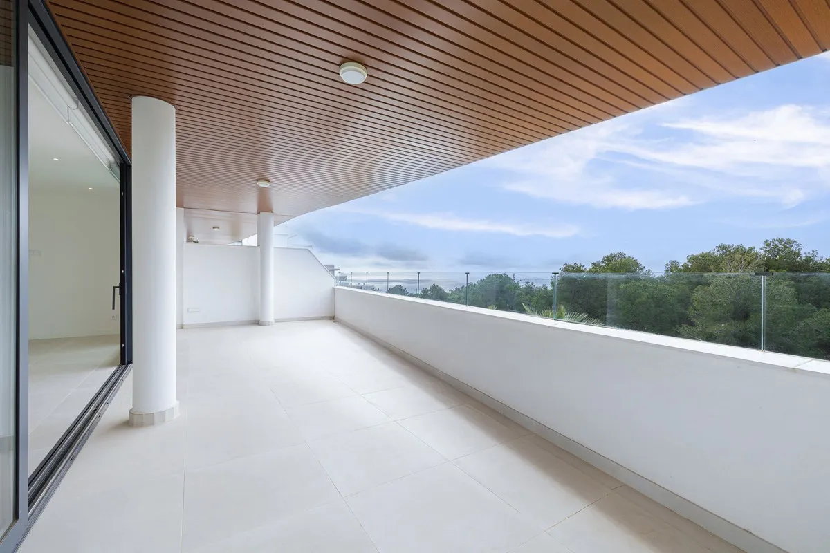 1039c8a4-2f06-4569-96e1-746776e27081