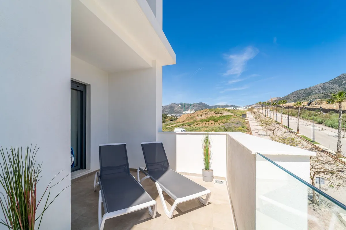 602c93c0-48c7-470b-bdc5-bf32e6312158