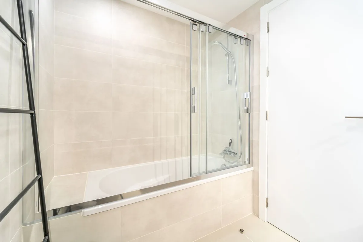 c045ed01-4b39-4462-bc58-686de702a604