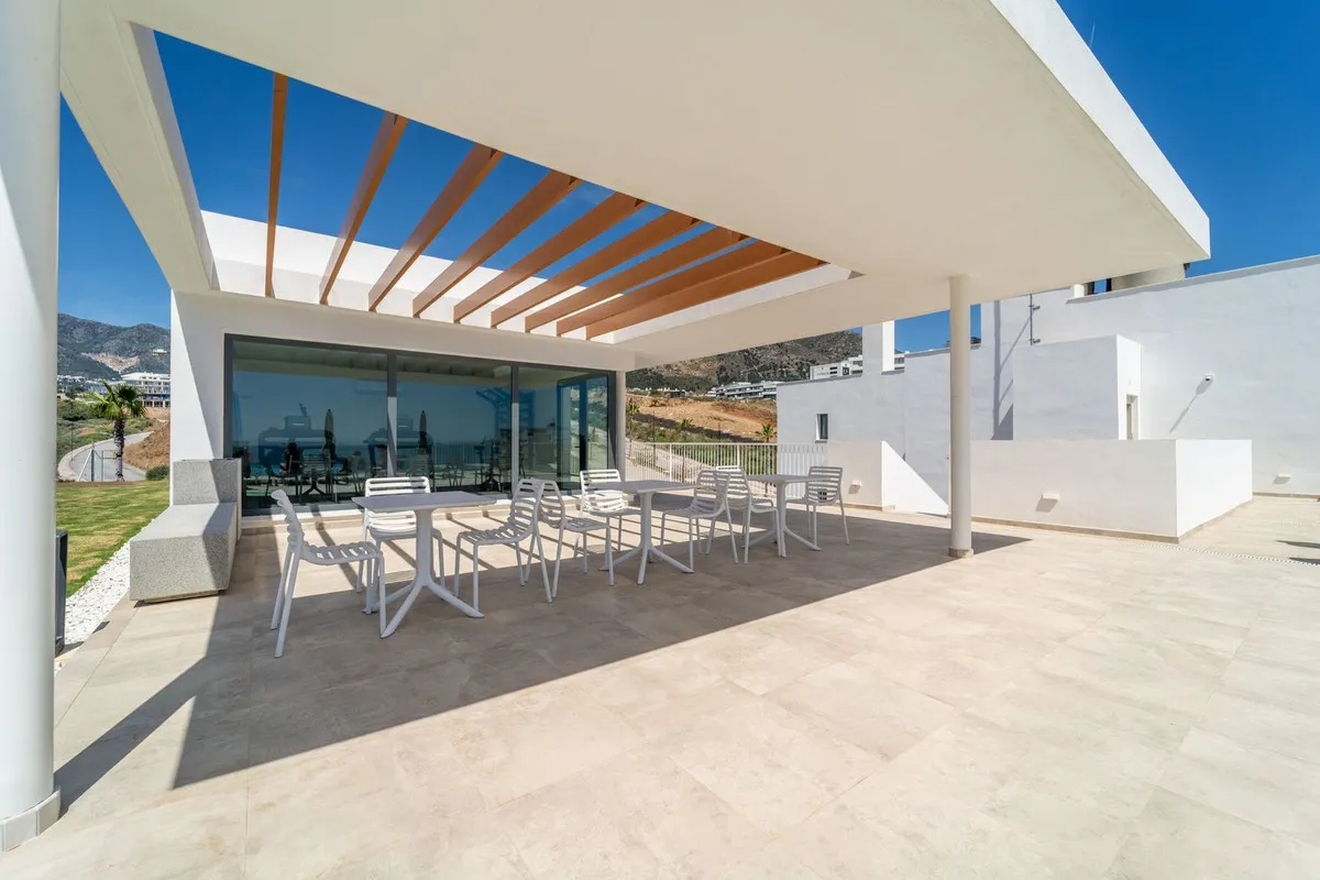 d7c532bb-ff10-4c42-a1f4-7e7dcf2335ef