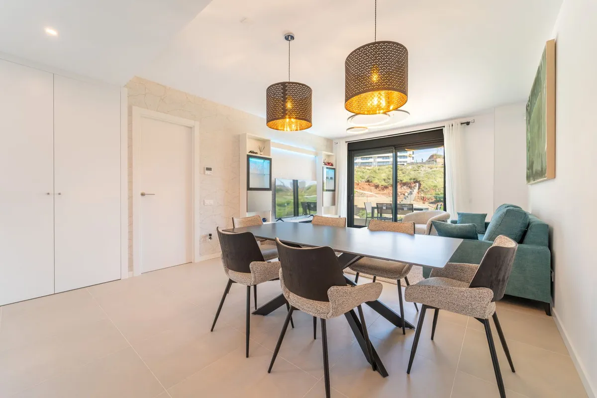 fb19a479-2836-41e3-99b1-7763b18b2fd7