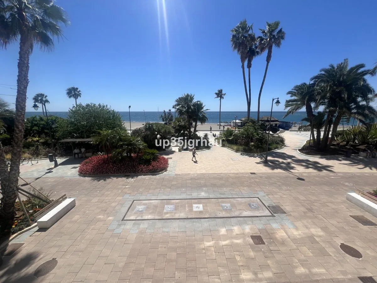 d892c83f-3de9-4d52-a3bb-18e1ac6dad15