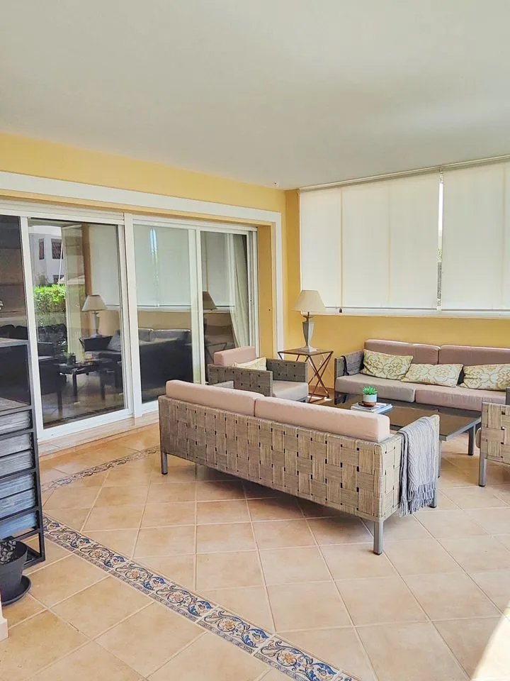 09c6a352-2147-4f1c-ac33-87649137dc01