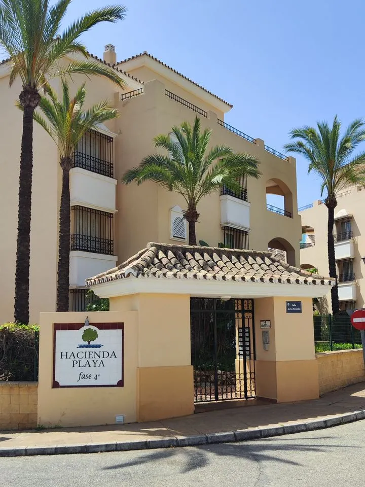 8f256b8a-365d-4bfe-b9d8-2ee37215d8eb