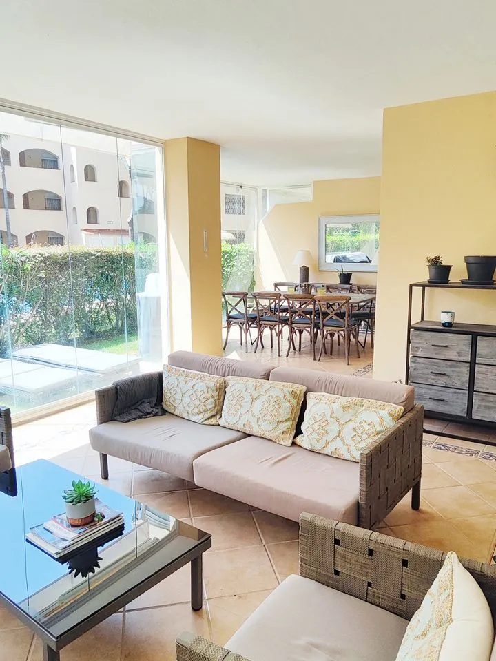 bcbc3b3e-53ca-46eb-9d79-2c8437cb1fbc