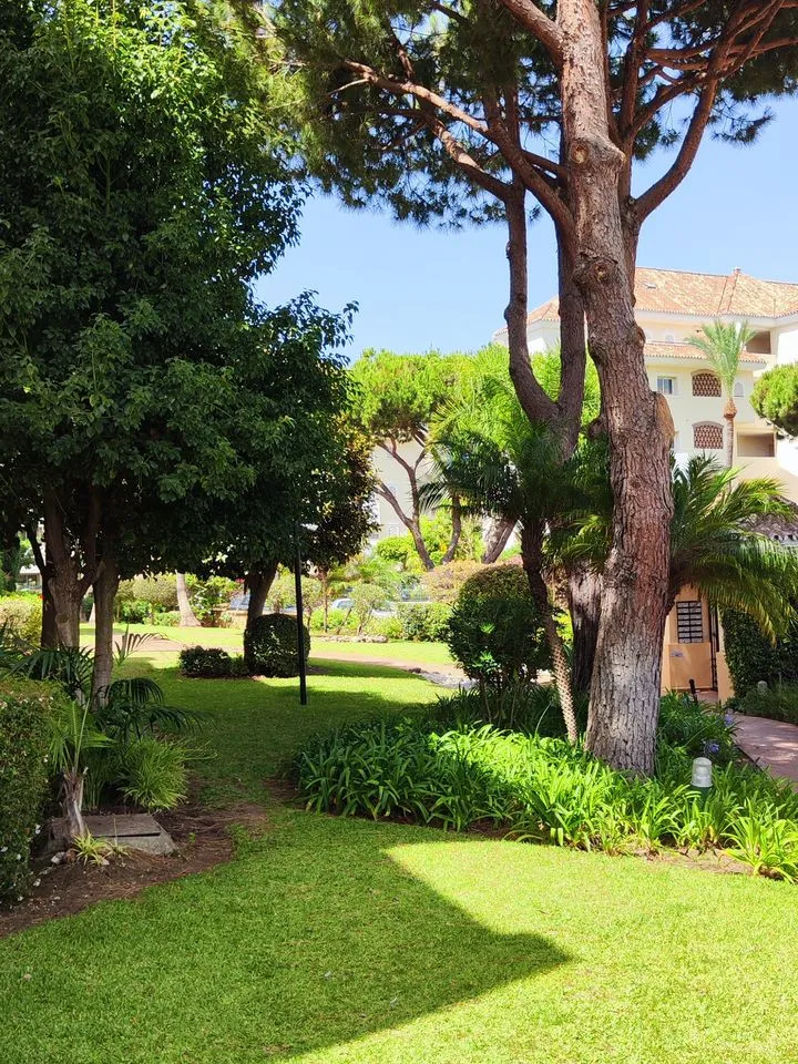 ffdffc8d-d3c4-4e47-acc6-f8ec1dbf0f8c