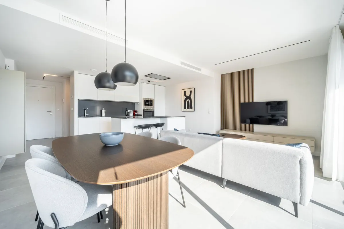 e119a2e3-818a-46f7-a990-e2283d68b299