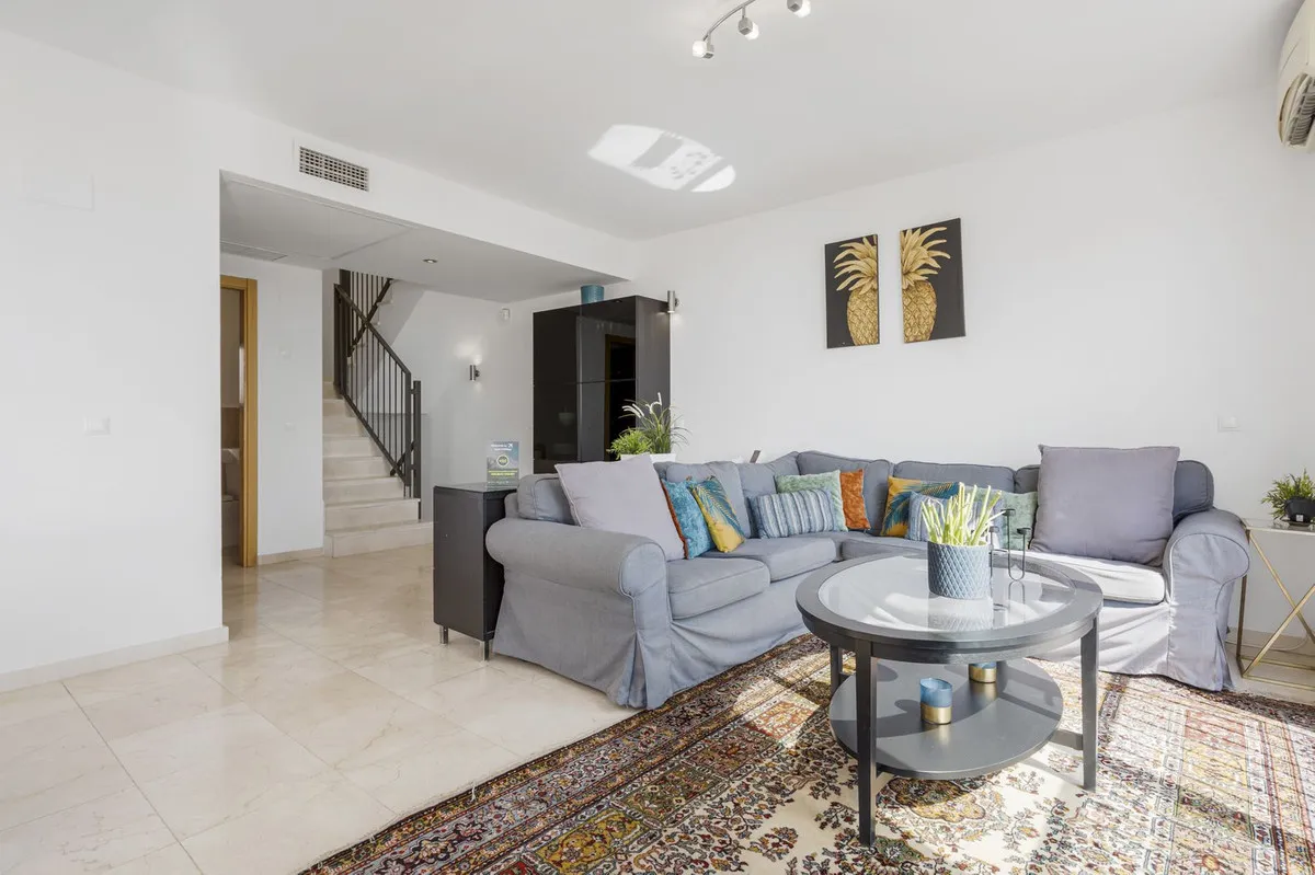 28f939bf-7856-4de9-bce6-ff6a30e3aed9