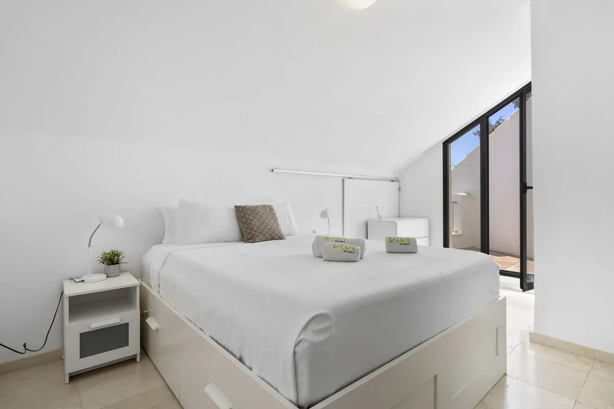 6d9cd6ad-8b0f-4c37-b9bd-3061f090b877