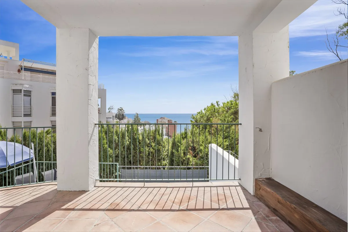 7f301ed8-9209-4850-b292-d831760200d9