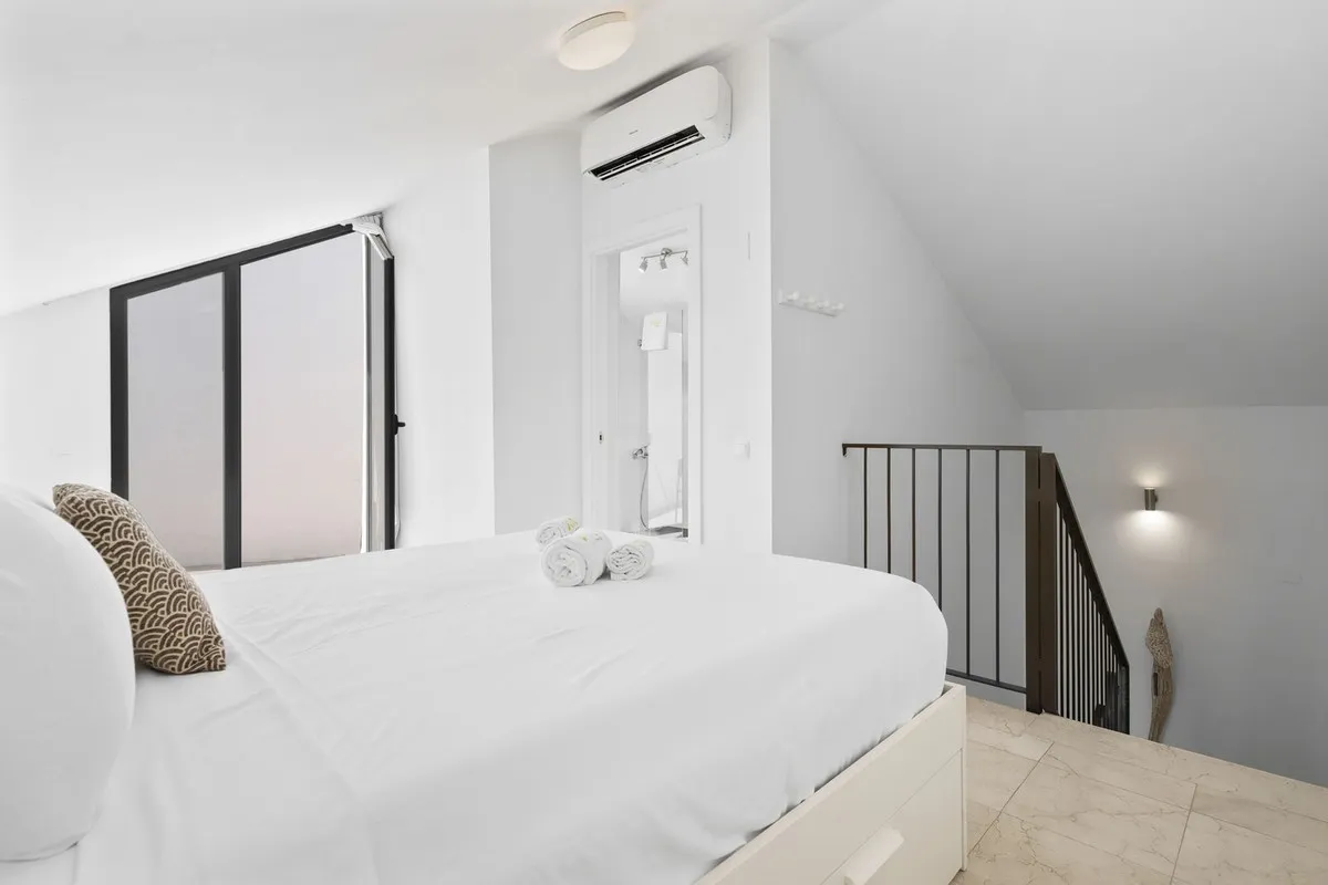 cc11572b-9b1c-44ae-ab51-0900a37d6b07