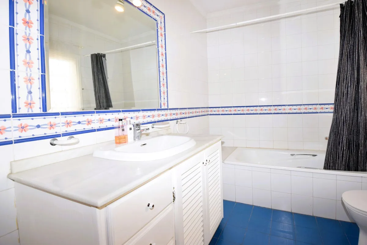 25aef637-0ee9-4d53-8160-971e489be598