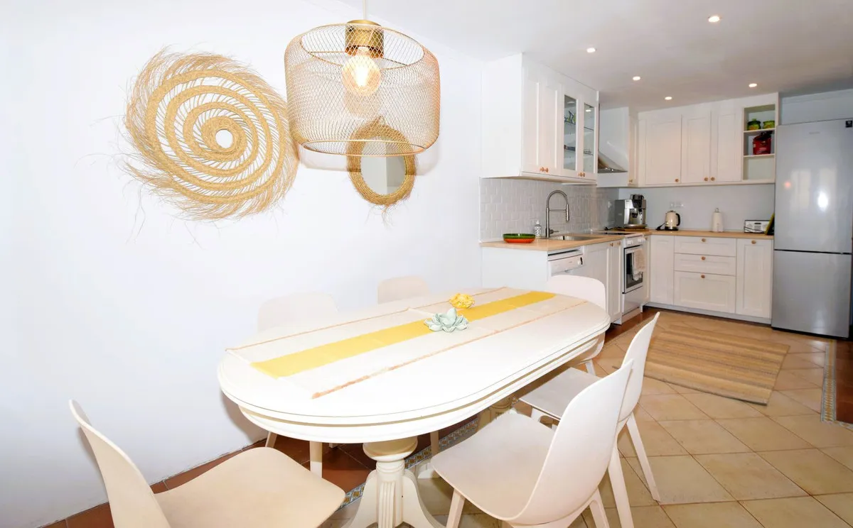 e99c2824-314b-4a72-8c1c-fb0023dcdc4e