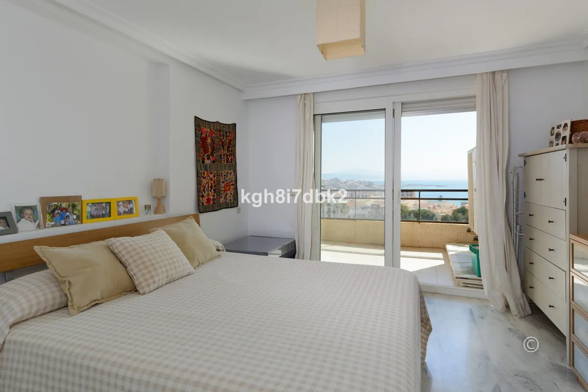 06b30244-5cad-4df5-8277-4dbf41f6cf45