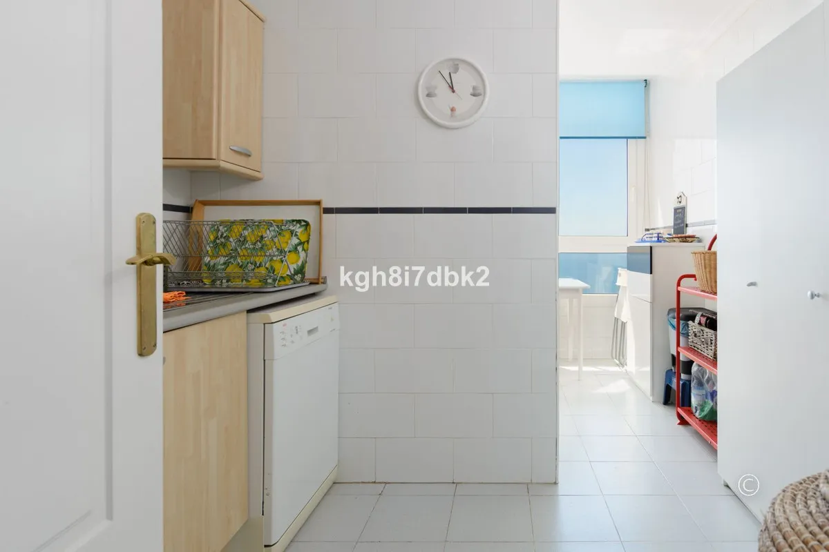 3e51ce43-fc1e-49ba-ad17-778315fd43f8