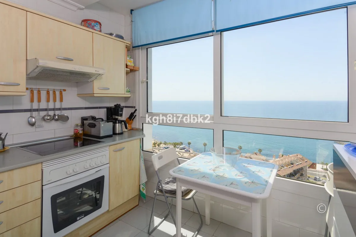 8f08dede-c8c4-4e0e-aff4-1025218d004d