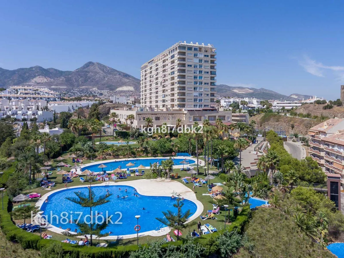 a979d3bc-e201-4ada-8ef5-5cd07b7f200e