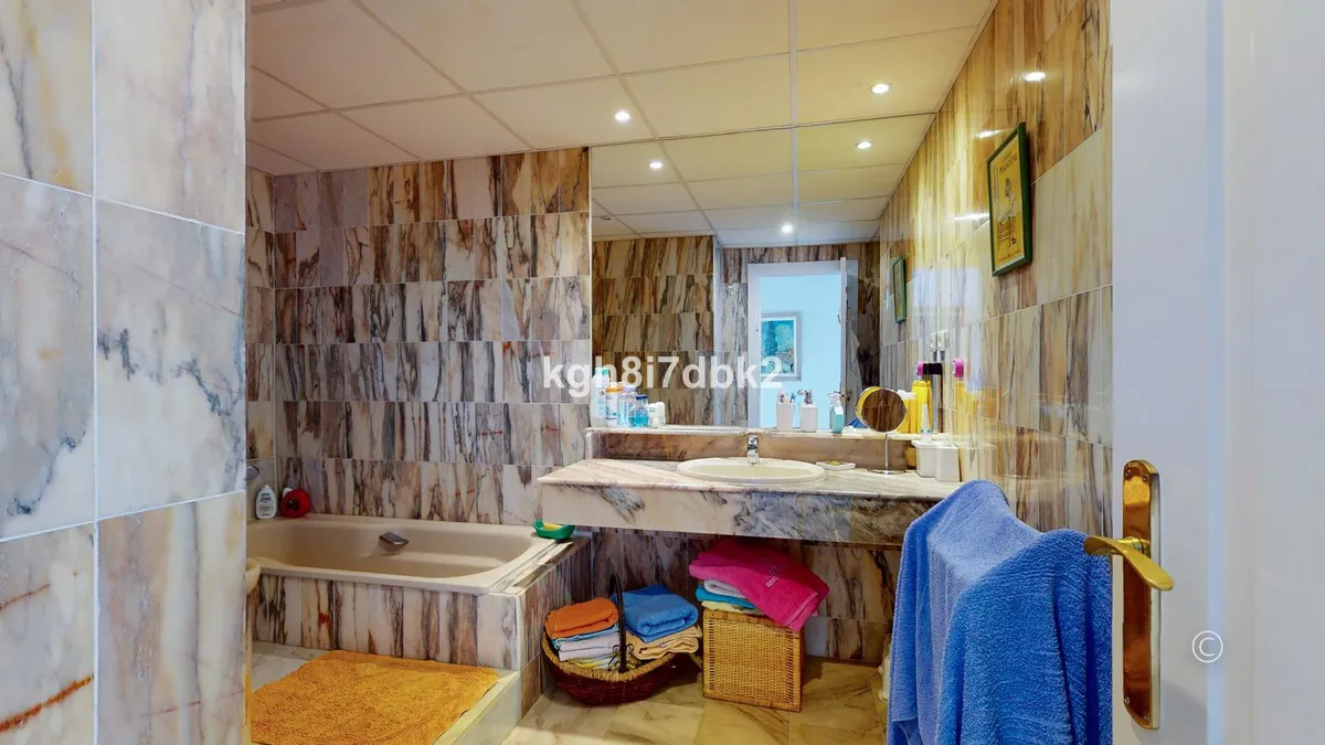 dc42a01a-1ebf-4a6b-9e7d-2deb39464a07