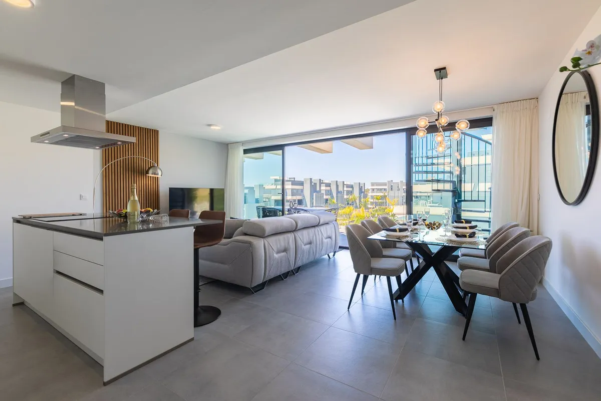 3b266618-a094-411a-a893-c2dd4a50a237