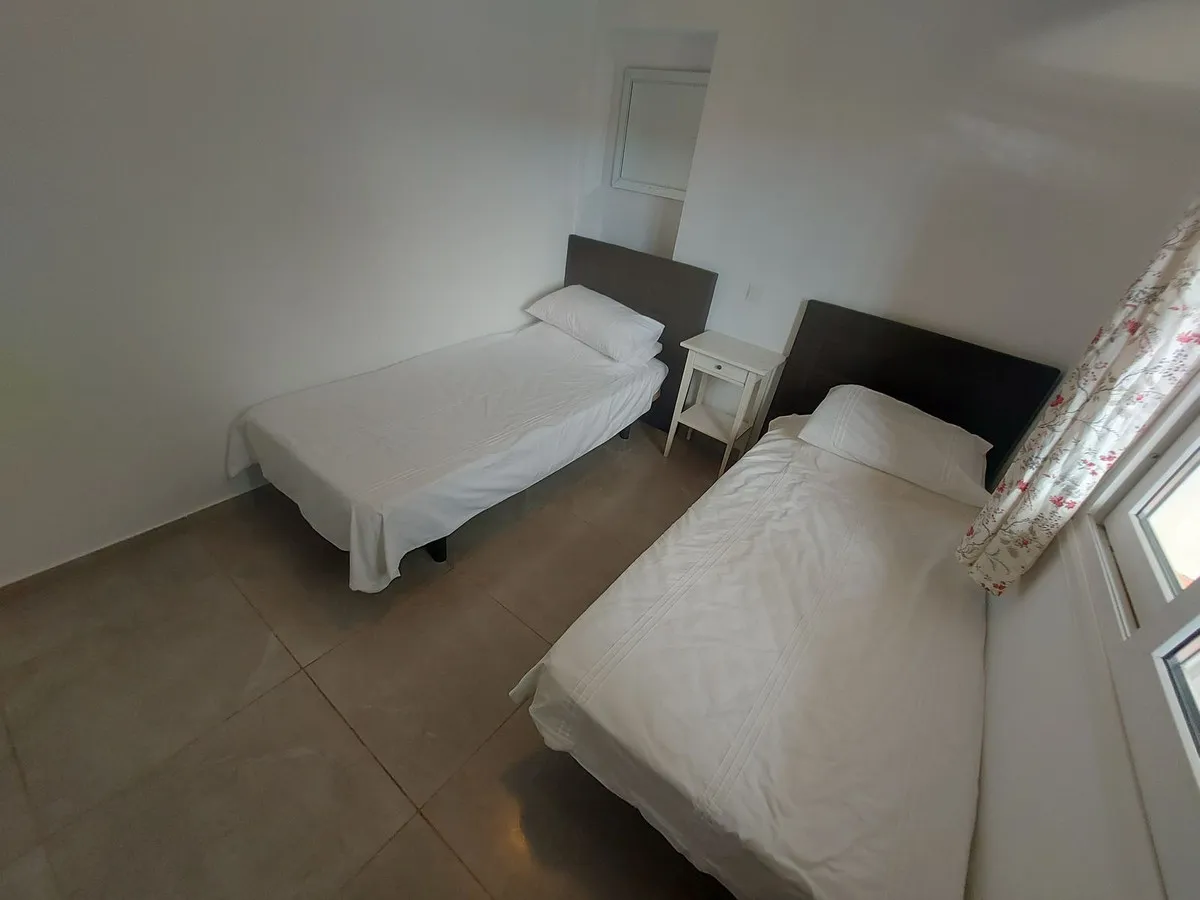 a33d8489-7bcd-4832-bb8e-3df5b1a9e01e