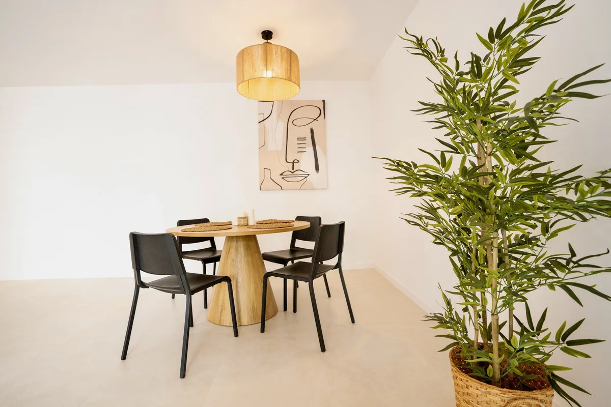 3013ba24-e264-4a73-ac94-43e27c0de31d